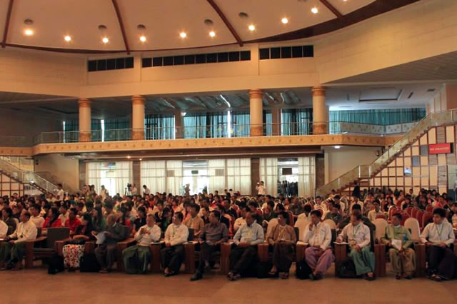 The Myanmar People's Forum Plenary discusses the draft statement.